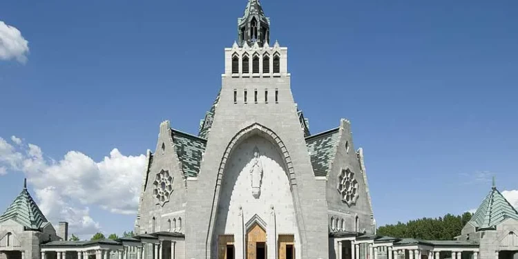 Sanctuaire Notre Dame Du Cap, Trois-Rivières, Quebec, Canada